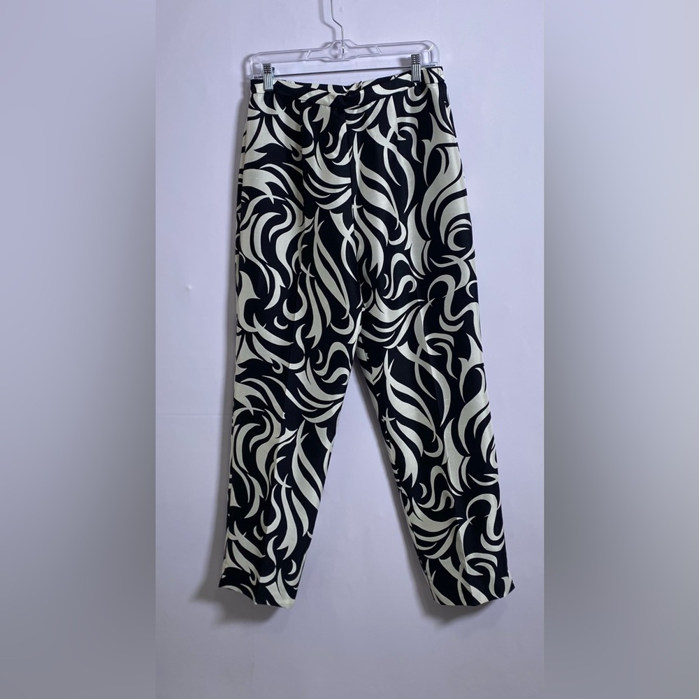Papell Black and White Swirl Cropped Pants
